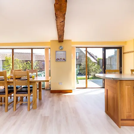 Millstone Cottage - Stunning Barn Conversion! בית נופש וויטבי